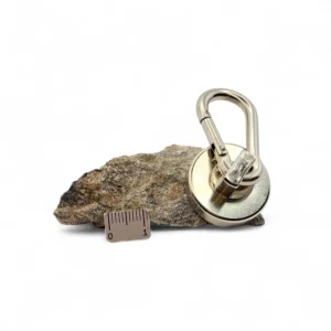 Erős karabineres mágnes ajándék magnetit ásvánnyal